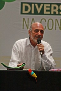 O professor mexicano Narciso Barrera-Bassolsar  fez a conferência de abertura